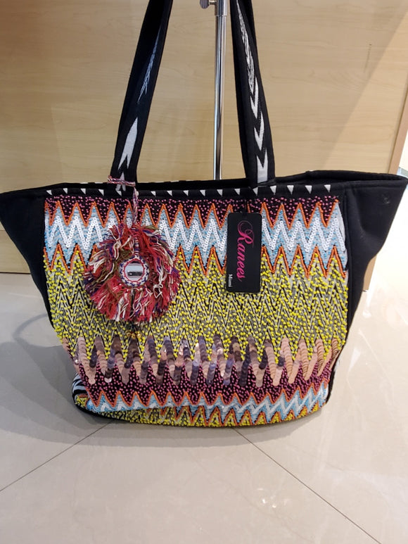 Beautiful embroidered tote, 2 per pack